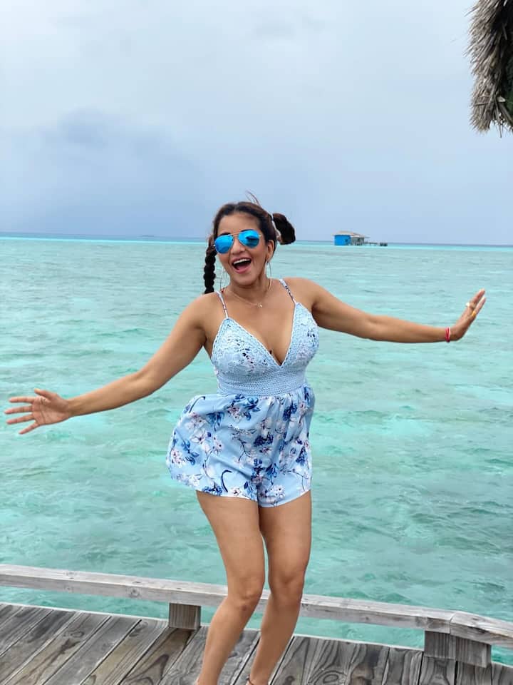 भोजपुरी एक्ट्रेस मोनालिसा अक्सर सोशल मीडिया पर आग लगाती रहती हैं। इस दौरान मोनालिसा ने अपनी कुछ तस्वीरें शेयर की हैं, जिन्हें देखकर हर कोई घायल हो गया है।