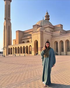 અબાયા પહેરીને મસ્જિદ પહોંચી મન્નારા ચોપડા, માં સાથે આપ્યા જબરદસ્ત પૉઝ, તસવીરો વાયરલ