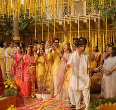 बहन की हल्दी में जमकर नाचे कार्तिक आर्यन, येलो कुर्ते में लगे हैंडसम हंक