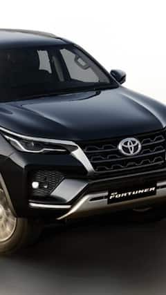 Fortuner के सबसे सस्ते मॉडल की कीमत क्या है?