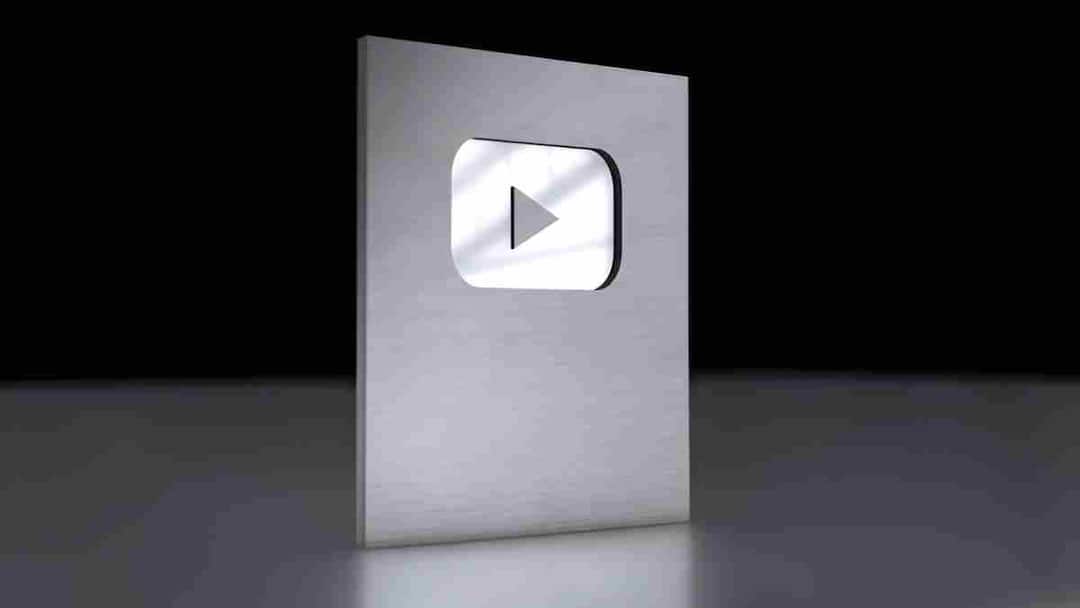 When do you get the Silver Button on YouTube know the rules and how much you earn YouTube पर कब मिलता है सिल्वर बटन? जानिए क्या है नियम और कितनी होती है कमाई