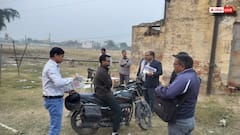 फिरोजाबाद में SIR की रफ्तार बढ़ी, SDM अंकित वर्मा बाइक से बूथों पर जाकर कर रहे निरीक्षण