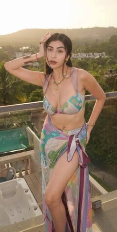 ટૂ પીસમાં રૂમા શર્માએ શેર કર્યો બૉલ્ડ ટેરેસ લૂક