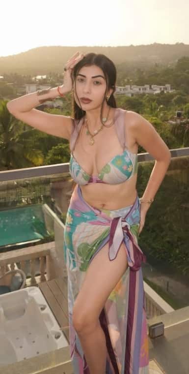 ટૂ પીસમાં રૂમા શર્માએ શેર કર્યો બૉલ્ડ ટેરેસ લૂક