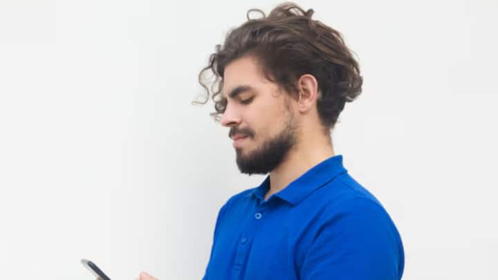 প্রাক্তন দেখা করতে বললেই রাজি হয়ে যাবেন না। সবদিক বিবেচনা করে দেখুন আগে। আগের সমস্যা পুনরায় মাথাচাড়া দেবে না বলে নিশ্চিন্ত না হওয়াই ভাল।