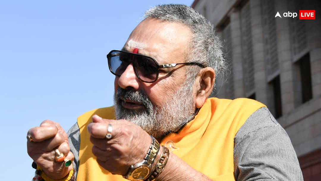 union minister giriraj singh fierced upon telangana cm revanth reddy over his remarks against hindu gods maulana mahmood madani ann मदनी के जिहाद वाले बयान पर गुस्से में आए गिरिराज सिंह, बोले- 'इनकी जरूरत नहीं, इस्लामिक देश भेज दो'