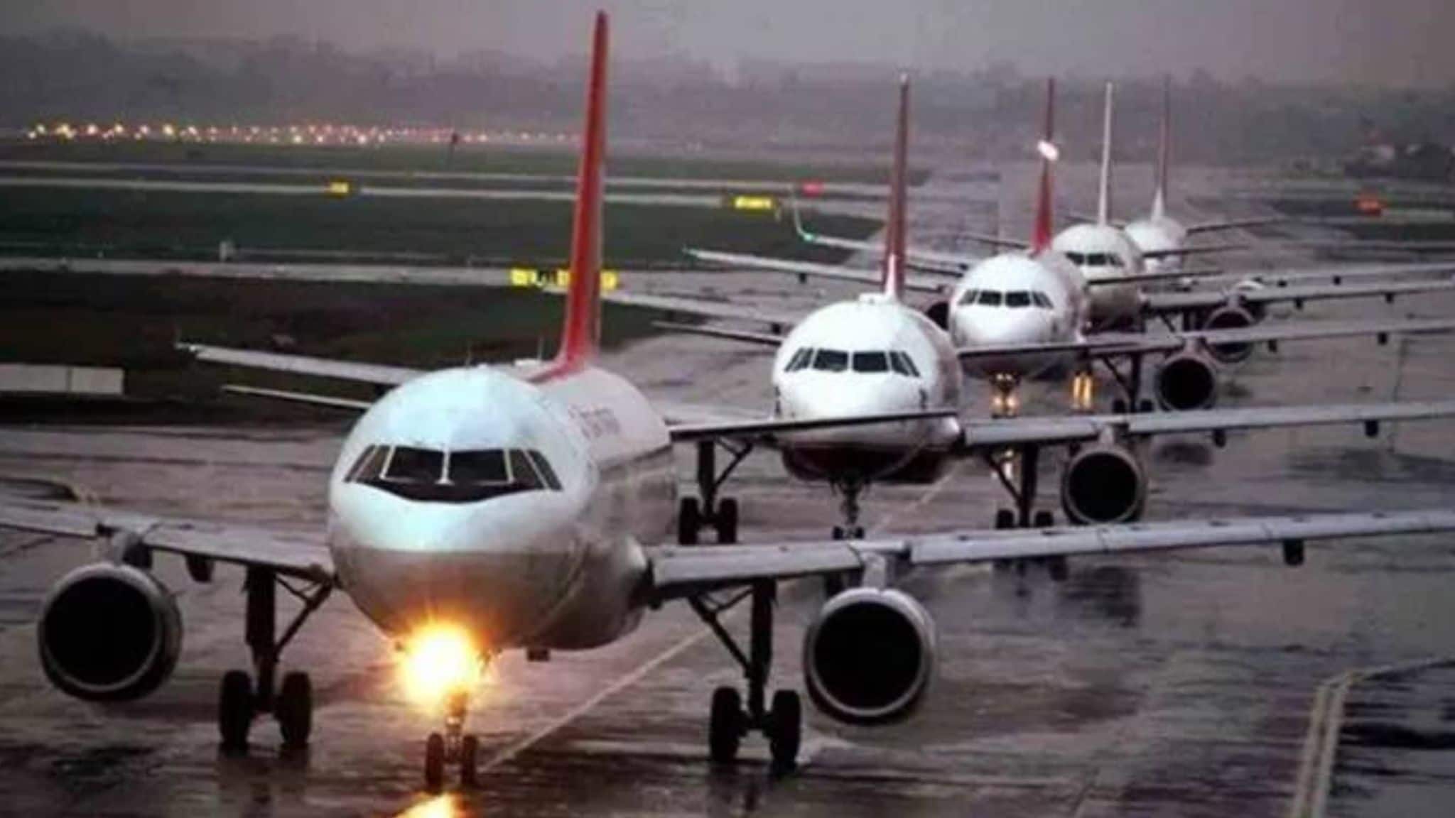 West Bengal Airport: রাজ্যের এই বিমানবন্দরে এবার বন্ধ হল উড়ান পরিষেবা! আচমকাই ছন্দপতন, বিপাকে যাত্রীরা!