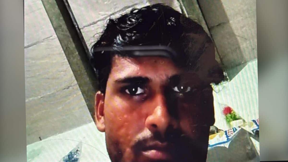 Delhi Man Outsmarts Scammer Using ChatGPT To Track His Location: Makes Him Beg For Forgiveness