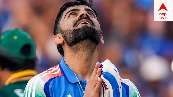 সচিন তেন্ডুলকর মোট ৩৪টি মাঠে ওয়ান ডে ক্রিকেটে সেঞ্চুরি করেছেন। মাস্টার ব্লাস্টারকে স্পর্শ করলেন কিং কোহলি। তিনিও ৩৪টি মাঠে সেঞ্চুরি করলেন।