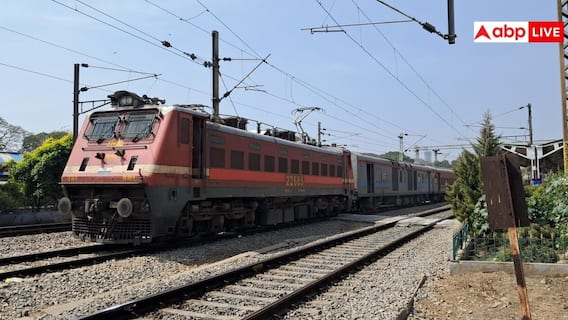 गोरखपुर–छपरा रूट की कई ट्रेन रद्द तो कई ट्रेनों के रूट बदले गए, सफर से पहले ये अपडेट जरूर देख लें