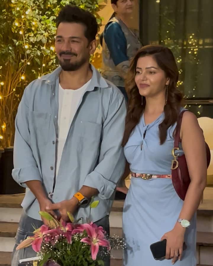 लाफ्टर शेफ्स 2 में भारती के साथ काम कर चुकीं रुबीना दिलैक अपने पति अभिनव शुक्ला के साथ पहुंची थीं.