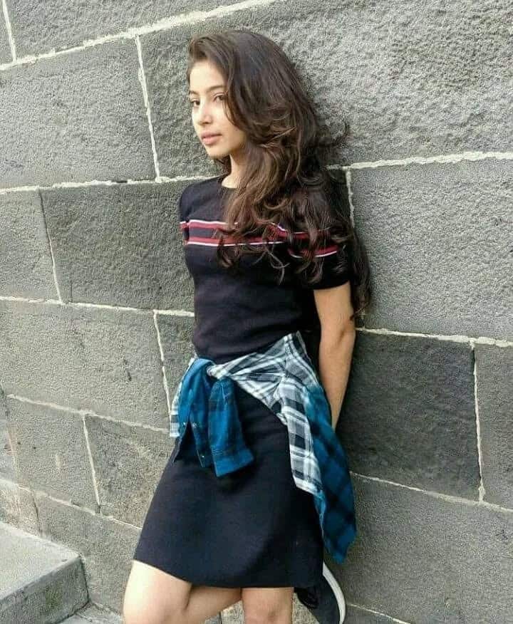 सारा के पिता राज ने अक्षय संग राउडी राठौड़, शाहरुख संद रईस, आमिर खान संग सीक्रेट सुपरस्टार में भी काम किया है.