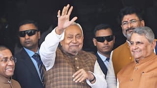 Bihar Teacher Salary: नीतीश सरकार ने दी शिक्षकों को बड़ी खुशखबरी, अब हर महीने इस तारीख को मिलेगा वेतन