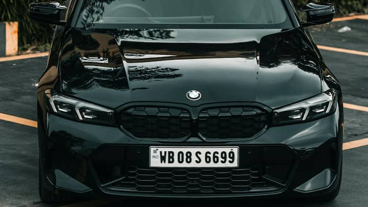 Regional Transport Office (RTO) द्वारा आयोजित इस नीलामी में विजेता घोषित होने के बाद, नंबर का आरक्षण होता है, लेकिन यह आरक्षण तब तक वैध नहीं मान लिया जाता जब तक कि राशि जमा न हो जाए और संख्या प्लेट जारी न हो जाए.