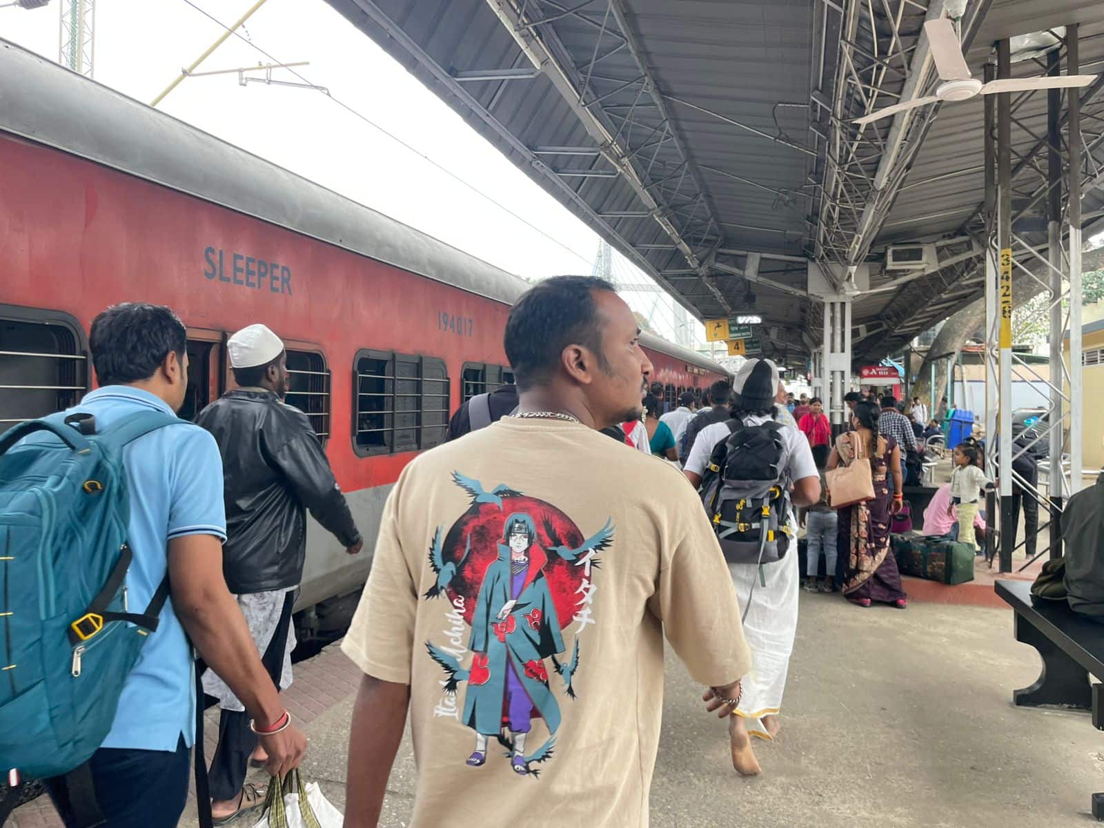 Krishnarajapuram Railway Station: కృష్ణ రాజపురం కాదిది, కష్టాల రాజపురం - తెలుగు రాష్ట్రాల ప్రయాణికులకు ఇదో నరకం