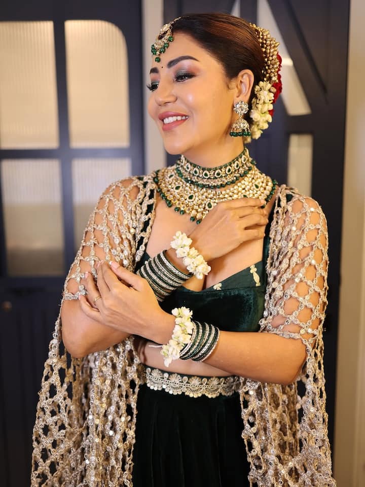 देबिना बनर्जी  ने बताया कि इस पूरी जर्नी में उनके पति गुरमीत चौधरी ने उन्हें पूरा सपोर्ट किया. हालांकि, एक वक्त ऐसा भी आया जब गुरमीत ने कहा कि अब रहने दो क्योंकि मेरे लिए तुम ज्यादा जरूरी हो.