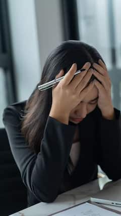 பெண்களுக்கு  தைராய்டு பிரச்சனைகள் அதிகம்  ஏற்படுவது ஏன் ?   5 முக்கிய காரணங்கள்