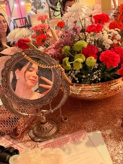 बैकलेस सूट और माथे पर बिंदी, सारा तेंदुलकर का हसीन लुक, तस्वीरें देख फैंस बोले- 'डार्लिंग'