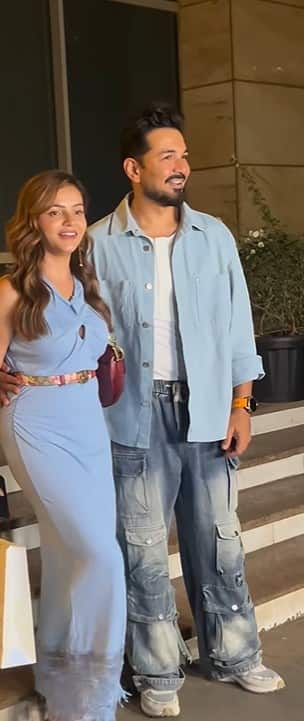 भारती सिंह की गोदभराई में रुबीना दिलैक के पति ने पैपराजी से लिए मजे, बोले- आजकल थोड़ी गर्मी मिल रही है