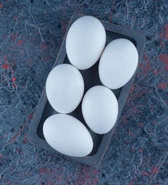 ਕਿਤੇ ਤੁਸੀਂ ਵੀ ਤਾਂ ਨਹੀਂ ਖਾ ਰਹੇ ਨਕਲੀ ਆਂਡੇ? ਇਨ੍ਹਾਂ ਆਸਾਨ ਟ੍ਰਿਕਸ ਨਾਲ ਪਛਾਣੋ ਅਸਲੀ ਜਾਂ ਨਕਲੀ...ਨਹੀਂ ਤਾਂ ਹੋ ਸਹੇੜ ਲਓਗੇ ਬਿਮਾਰੀਆਂ