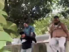 ਪੰਜਾਬ ‘ਚ BSP ਆਗੂਆਂ ਦਾ ਹੰਗਾਮਾ! AAP 'ਤੇ ਲੱਗੇ ਗੰਭੀਰ ਇਲਜ਼ਾਮ, ਨਾਮਜ਼ਦਗੀ ਕੇਂਦਰ 'ਚ ਹੋਇਆ ਵੱਡਾ ਵਿਵਾਦ