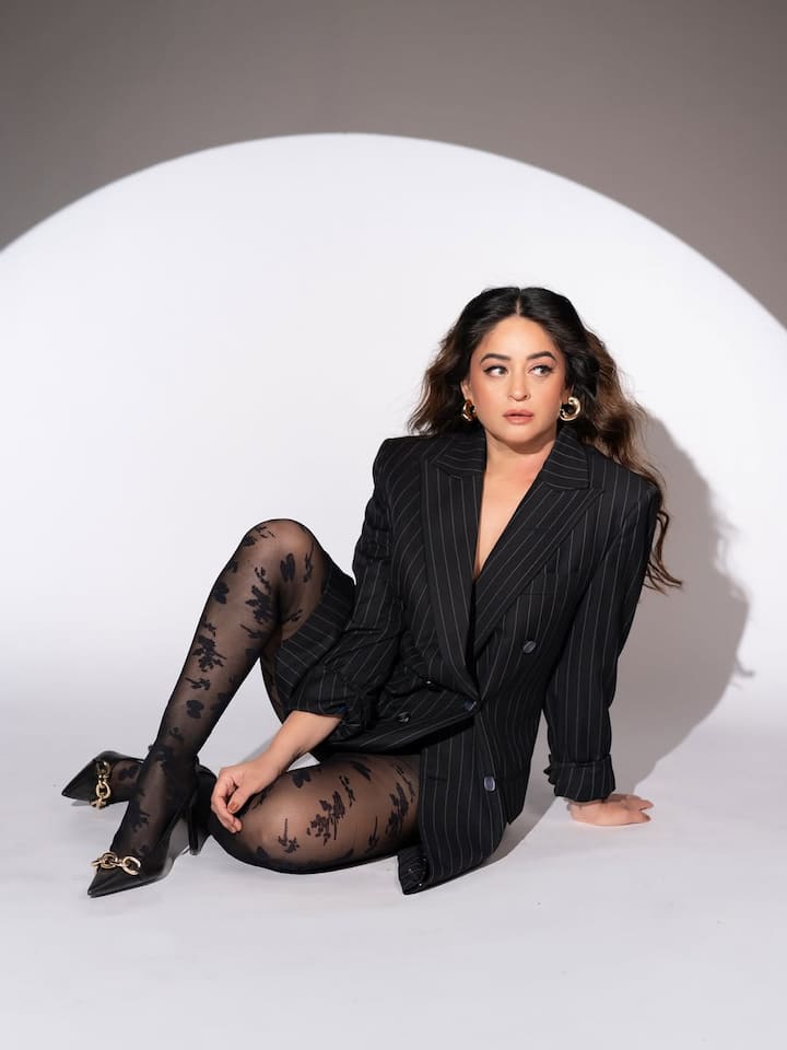 माही विज पिछले कुछ वक्त से अपने पति जय भानुशाली संग तलाक की खबरों को लेकर चर्चा में हैं. हालांकि, उन्होंने ऑफिशियल तौर पर कुछ भी नहीं कहा है.