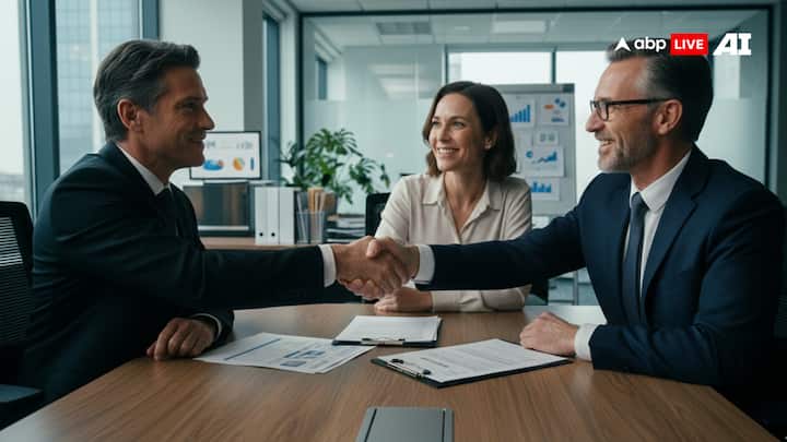 नया साल कन्या राशि के जातकों के लिए काम का साल साबित हो सकता है. कहने का मतलब ये नया साल आपसे काफी मेहनत करा सकता है. वर्ष की शुरुआत में काम का दबाव बढ़ने के साथ जिम्मेदारियां भी बढ़ती चली जाएंगी. इस वर्ष आपको काम की प्लानिंग और स्थिर गति का पालन करना है, जो आपको बड़ी से बड़ी सफलता दिला सकती है. लक्ष्यों की प्राप्ति के लिए किसी भी तरह की लापरवाही करना सही नहीं हैं.