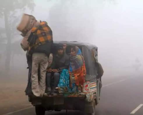 ਪੰਜਾਬ 'ਚ ਹੱਡ ਚੀਰਵੀਂ ਠੰਡ ਪੈਣੀ ਸ਼ੁਰੂ ਹੋ ਗਈ ਹੈ। ਉਥੇ ਹੀ ਵੀਰਵਾਰ ਨੂੰ ਦੇਸ਼ ਭਰ ਵਿਚ ਜਲੰਧਰ ਦਾ ਆਦਮਪੁਰ 3 ਡਿਗਰੀ ਤਾਪਮਾਨ ਦੇ ਨਾਲ ਸਭ ਤੋਂ ਠੰਡਾ ਰਿਹਾ। ਸੂਬੇ 'ਚ ਦਿਨ ਭਰ ਭਾਵੇਂ ਧੁੱਪ ਨਿਕਲਣ ਨਾਲ ਥੋੜ੍ਹੀ ਰਾਹਤ ਮਿਲੀ ਪਰ ਸਰਦ ਰਾਤਾਂ ਆਪਣਾ ਰੰਗ ਵਿਖਾ ਰਹੀਆਂ ਹਨ।