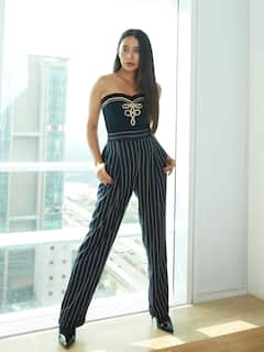 सयानी गुप्ता के ग्लैमर के आगे फेल हैं हॉलीवुड हसीनाएं, ये 10 तस्वीरें उड़ा देंगी रात की नींद