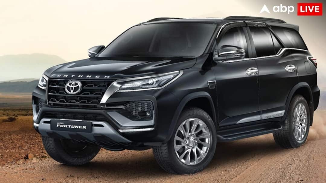Monthly EMI for Toyota Fortuner with four year car loan Learn the full details know Fortuner EMI Calculator चार साल के लोन पर टोयोटो फॉर्च्यूनर खरीदने के लिए हर महीने भरनी होगी कितनी EMI? जानिए फुल डिटेल्स