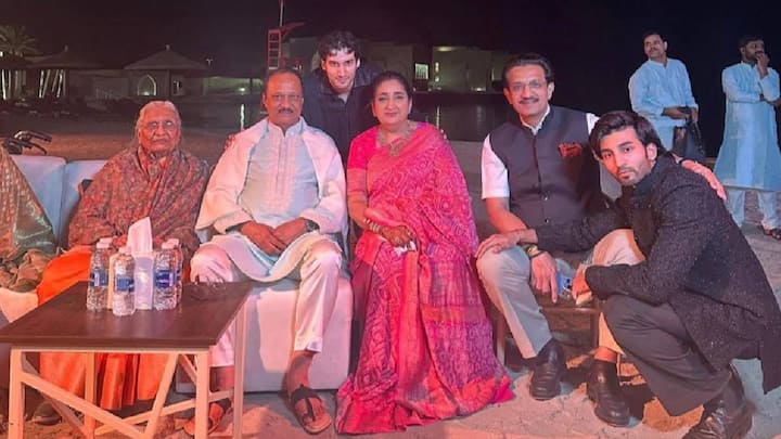 लेकाच्या लग्नाच सैराट चित्रटातील झिंगाट गाण्यावर नाचताना बापमाणूस आणि राज्याचे उपमुख्यमंत्री पाहून अनेकांना तो व्हिडिओ चांगलाच आवडलाय.