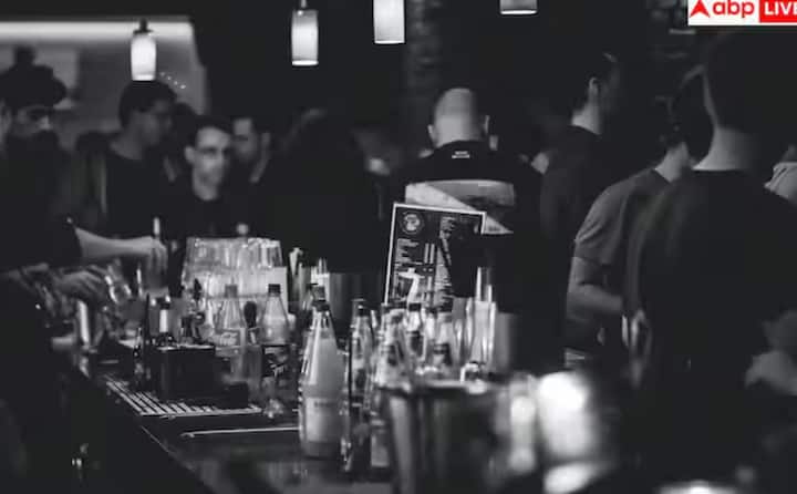 ਅਜਿਹੇ ਪੀਣ ਵਾਲੇ ਪਦਾਰਥ ਇਲੈਕਟ੍ਰੋਲਾਈਟ ਸੰਤੁਲਨ ਨੂੰ ਵਿਗਾੜਦੇ ਹਨ, ਕ੍ਰੀਏਟੀਨਾਈਨ ਨੂੰ ਵਧਾ ਸਕਦੇ ਹਨ, ਅਤੇ ਲੰਬੇ ਸਮੇਂ ਵਿੱਚ ਗੁਰਦੇ ਦੀ ਪੱਥਰੀ ਅਤੇ ਗੁਰਦੇ ਦੇ ਕੰਮ ਨੂੰ ਘਟਾਉਣ ਦੇ ਜੋਖਮ ਨੂੰ ਵਧਾਉਂਦੇ ਹਨ। ਚੰਗੀ ਗੁਣਵੱਤਾ ਵਾਲੀ ਕੌਫੀ ਨੂੰ ਸੰਜਮ ਵਿੱਚ ਅਤੇ ਬਿਨਾਂ ਖੰਡ ਦੇ ਪੀਣਾ ਸੁਰੱਖਿਅਤ ਮੰਨਿਆ ਜਾਂਦਾ ਹੈ।