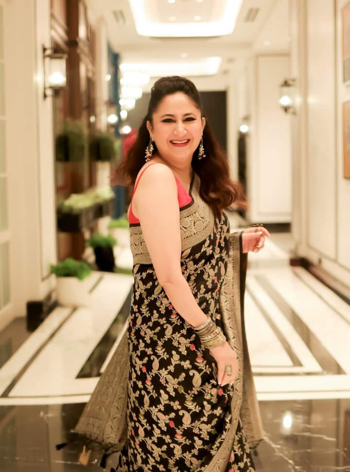 टीवी शो के अलावा गीतिका ने 20वें कारगिल विजय दिवस, फिट इंडिया लॉन्च, प्रवासी भारतीय दिवस, आईफा प्रेस कॉन्फ्रेंस, लैक्मे फैशन वीक, स्वच्छ भारत अभियान सहित 3,000 से ज़्यादा लाइव इवेंट भी होस्ट कर चुकी हैं.