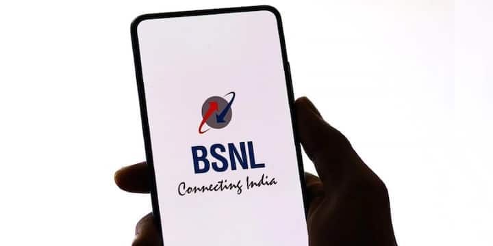 એકંદરે, BSNL નો આ નવો અભિગમ ટેલિકોમ માર્કેટમાં ગ્રાહકો માટે નવા વિકલ્પો ખોલી રહ્યો છે. ₹૩૪૭ માં ૫૦ દિવસની વેલિડિટી અને ભરપૂર ડેટા આપીને કંપનીએ સાબિત કર્યું છે કે સરકારી કંપની પણ ખાનગી ખેલાડીઓને ટક્કર આપી શકે છે. સુધરતા નેટવર્ક અને પરવડે તેવા પ્લાનને કારણે BSNL ફરી એકવાર ગ્રાહકોનો વિશ્વાસ જીતવામાં સફળ થઈ રહી છે. જો તમે તમારા માસિક મોબાઈલ ખર્ચમાં ઘટાડો કરવા માંગતા હોવ, તો આ પ્લાન ચોક્કસપણે વિચારવા યોગ્ય છે.