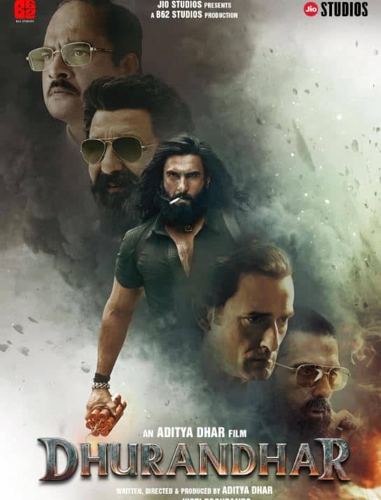 ‘धुरंधर’ के कलेक्शन की बात करें तो इस फिल्म ने रिलीज के पहले दिन भारत में सैकनिल्क के आंकड़ों के मुताबिक 27 करोड़ रुपये का कलेक्शन किया. दिलचस्प बात ये है कि इसने ट्रेड जगत के अनुमानों से कहीं ज्यादा कमाई के साथ ओपनिंग की. दरअसल ट्रेड एक्सपर्ट का अनुमान था कि  ये 20 करोड़ रुपये रहने तक के कलेक्शन के साथ शुरुआत कर सकती है.