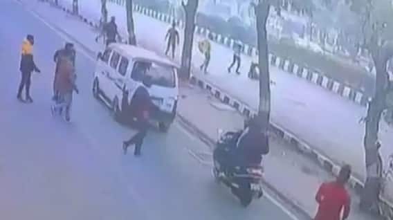 Vlogger Bike Accident: ਮਸ਼ਹੂਰ ਇੰਨਫਲੂਇੰਸਰ ਅਤੇ ਵਲੌਗਰ ਦਾ ਧੜ੍ਹ ਨਾਲੋਂ ਵੱਖ ਹੋਇਆ ਸਿਰ, ਡਰਵਾਉਣਾ ਮੰਜ਼ਰ ਵੇਖ ਲੋਕਾਂ ਦੀ ਕੰਬੀ ਰੂਹ; ਭਰੀ ਜਵਾਨੀ 'ਚ ਹੋਈ ਮੌਤ...