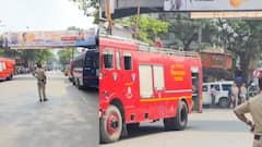 Vileparle bomb bag: विलेपार्ले स्थानकाजवळ बेवारस बॅग सापडली, बॉम्ब असल्याचा संशय, पोलिसांनी परिसर खाली केला