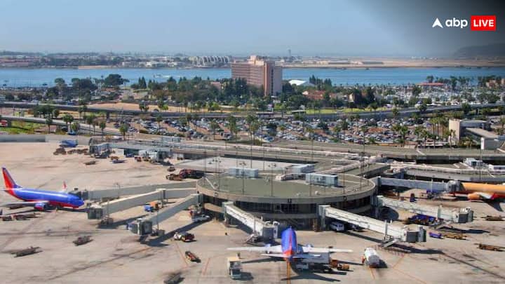 अमेरिकाः 15,873 हवाई अड्डों की विशाल संख्या के साथ अमेरिका दुनिया के सबसे ज्यादा एयरपोर्ट्स वाले देशों की लिस्ट में सबसे ऊपर है. इस विशाल नेटवर्क में बड़े अंतरराष्ट्रीय हवाई अड्डों के साथ-साथ कई छोटे क्षेत्रीय हवाई अड्डे भी शामिल हैं, जो पूरे देश में व्यापक संपर्क प्रदान करते हैं.