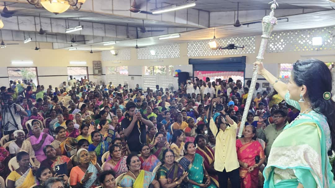 ஹீரோக்களை திரையில் தேடாதீர்கள்! சௌமியா அன்புமணியின் அட்வைஸ்! கொண்டாடிய பெண்கள்!