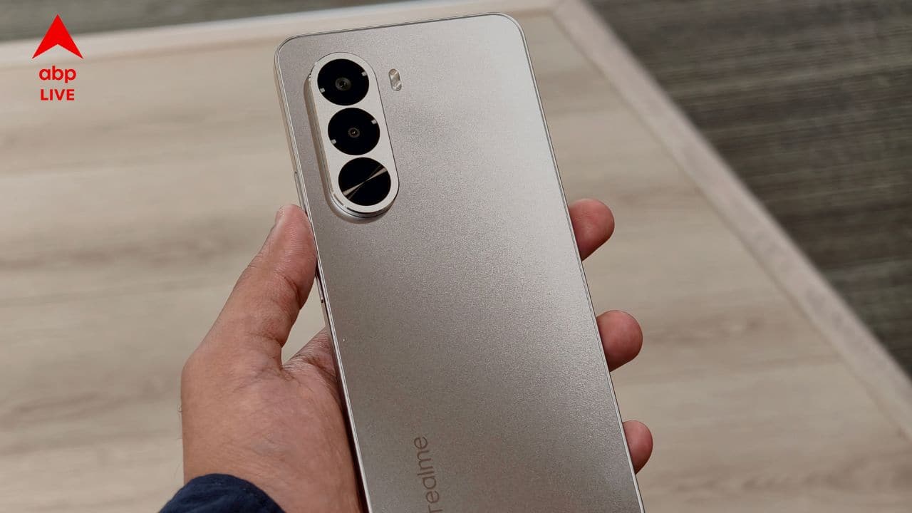 Realme Phones: রিয়েলমির নতুন ৫জি ফোন হাজির ভারতে, কেনা যাবে ১৫ হাজারের কমেই, কী কী ফিচার রয়েছে?