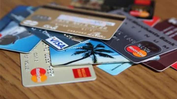 Big relief has also been given on debit cards. Earlier many banks used to charge annual charges and renewal fees. Now this facility will be free. That means, ATM or debit card available on zero balance account will be issued without any annual charge.