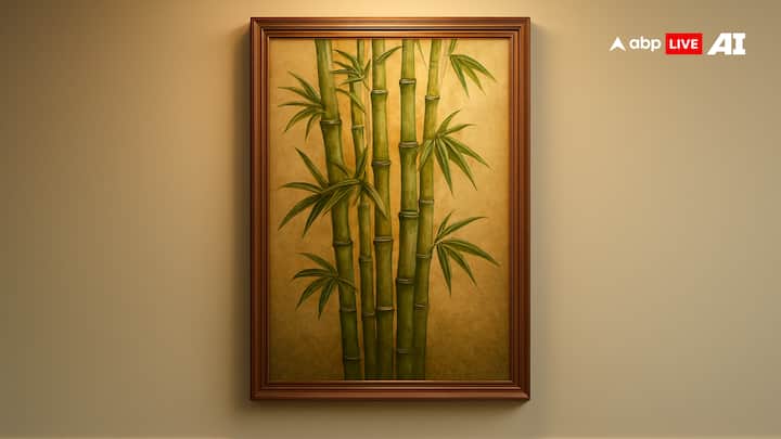 Bamboo painting is also considered auspicious to be placed in the house. Applying it at home helps in gaining strength, stability and long term growth and helps in keeping your career and finances stable. It is also considered correct to place it in the east direction of the house.