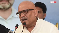 महोबा में सुसाइड करने वाले शिक्षामित्र के घर पहुंचे अजय राय, सरकार से की ये बड़ी मांग