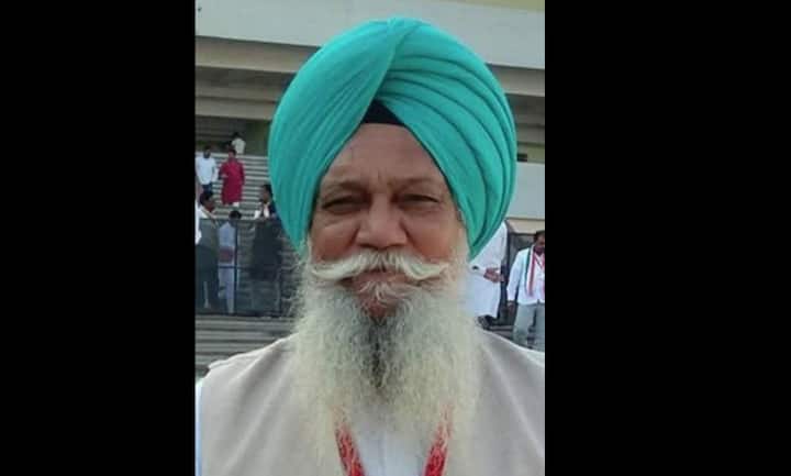 ਡਾ. ਅਵਤਾਰ ਸਿੰਘ ਕਰੀਮਪੁਰੀ ਨੇ ਤਸਵੀਰਾਂ ਸ਼ੇਅਰ ਕਰਦੇ ਹੋਏ ਲਿਖਿਆ, ਸਾਬਕਾ ਵਿਧਾਇਕ ਸਰਦਾਰ ਨਿਰਮਲ ਸਿੰਘ ਨਿੰਮਾ ਆਪਣੇ ਸਾਥੀਆਂ ਸਮੇਤ ਕਾਂਗਰਸ ਛੱਡ ਕੇ ਬਸਪਾ ਵਿੱਚ ਸ਼ਾਮਿਲ,ਪੰਜਾਬ ਬਸਪਾ ਵੱਲੋਂ ਨਿੰਮਾ ਜੀ ਦਾ ਸਵਾਗਤ ਪਾਰਟੀ ਵਿੱਚ ਬਣਦਾ ਮਾਨ ਸਤਿਕਾਰ ਦਿੱਤਾ ਜਾਊਗਾ ਅੱਜ ਬਰਨਾਲਾ ਵਿਖੇ ਡਾਕਟਰ ਅੰਬੇਡਕਰ ਜੀ ਦੇ ਪ੍ਰੀ ਨਿਰਮਾਣ ਦਿਵਸ ਸਮਾਗਮ ਤੇ ਐਲਾਨ-+++ ---ਕਰੀਮਪੁਰੀ-+++ਇਸ ਮੌਕੇ ਪਾਰਟੀ ਦੇ ਸਟੇਟ ਕੁਆਰਡੀਨੇਟਰ ਪਰਜਾਪਤੀ ਅਜੀਤ ਸਿੰਘ ਭੈਣੀ...