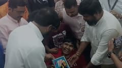 मस्क्युलर डिस्ट्रॉफीग्रस्त मुलांसाठी सरकारचा पाठपुरावा; उपमुख्यमंत्री शिंदेंची 100 इलेक्ट्रिक व्हीलचेअर देण्याची घोषणा