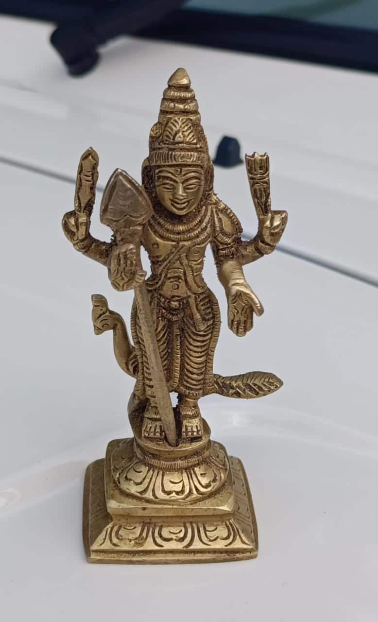 புதிய வீடு கட்ட தோண்டியபோது 18-ம் நூற்றாண்டு வெண்கல முருகன் சிலை கண்டுபிடிப்பு - எங்கு தெரியுமா?