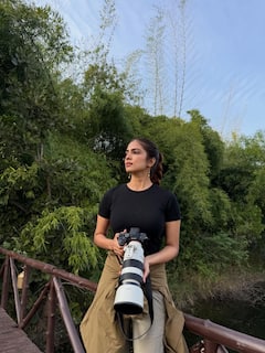 Malavika Mohanan: ఫోటోగ్రాఫర్‌గా మారిన రాజా సాబ్ హీరోయిన్... టైగర్ సఫారీలో మాళవికా మోహనన్