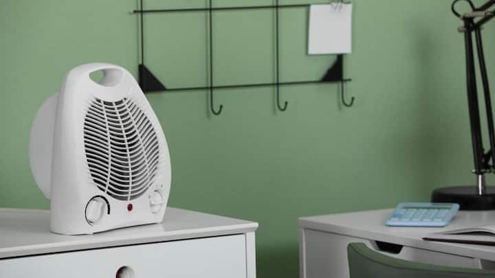 કોઈપણ ઇલેક્ટ્રોનિક ઉપકરણની જેમ હીટરને પણ મેન્ટેનન્સની જરૂર હોય છે. લાંબા સમય સુધી બંધ પડેલા હીટર પર ધૂળ જામી ગઈ હોય તો તેને સાફ કરીને જ ઉપયોગમાં લેવું. ધૂળને કારણે હીટિંગ એલિમેન્ટ ખરાબ થઈ શકે છે અથવા તેમાંથી બળવાની વાસ આવી શકે છે. હીટર ચાલુ કરતી વખતે જો કોઈ વિચિત્ર અવાજ આવે કે વાસ આવે તો તરત જ બંધ કરી મેકેનિકને બતાવવું હિતાવહ છે.