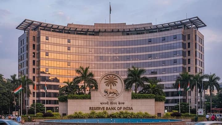 Now there will be no limit on depositing money in zero balance account. Earlier some banks used to make rules regarding continuous deposits. But now customers will be able to make unlimited cash or digital deposits as many times as they want. These new rules will be implemented in the entire country from April 1, 2026. However, if banks wish, they can start them earlier also.
