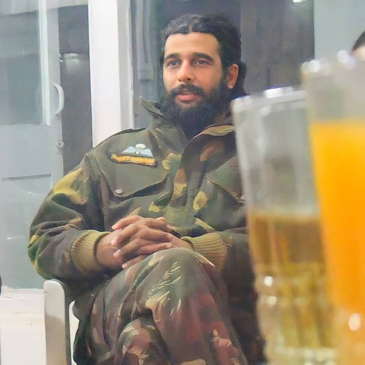 इस दौरान मेजर मोहित शर्मा ने उस इंसान की पहचान अपनाई थी जो भारतीय सेना से अपने भाई की मौत का बदला लेना चाहता था.